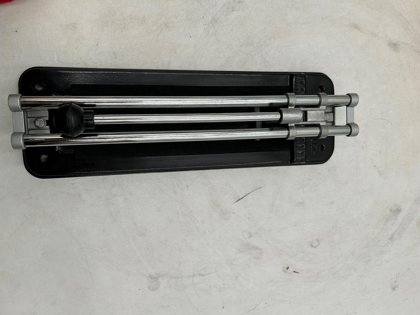 CERAMIC TILE CUTTER
