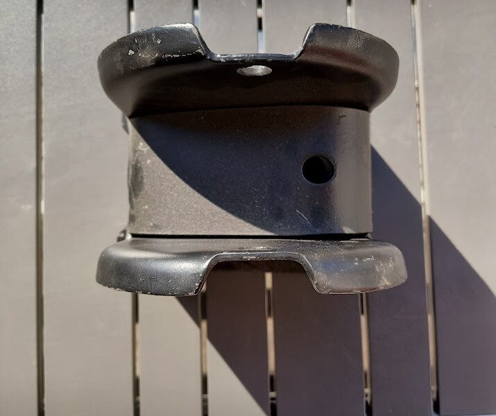 M82980 HANGER-REAR HUTCH