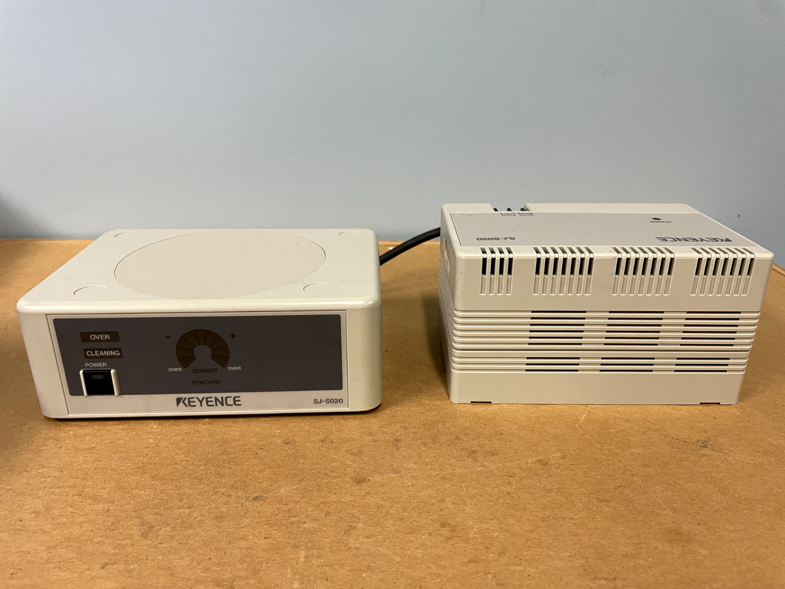 Keyence SJ-S020 Spot-Type Static Eliminator Power Supply SJS020 - Used Untested