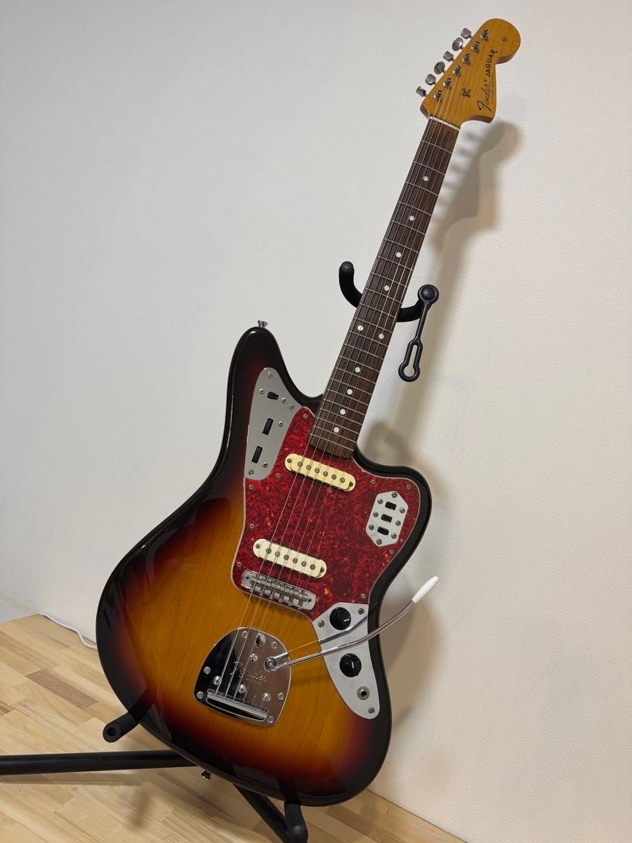 Popular Fender Japan Jaguar JG66-85 3 Tone Sunburst Guitar