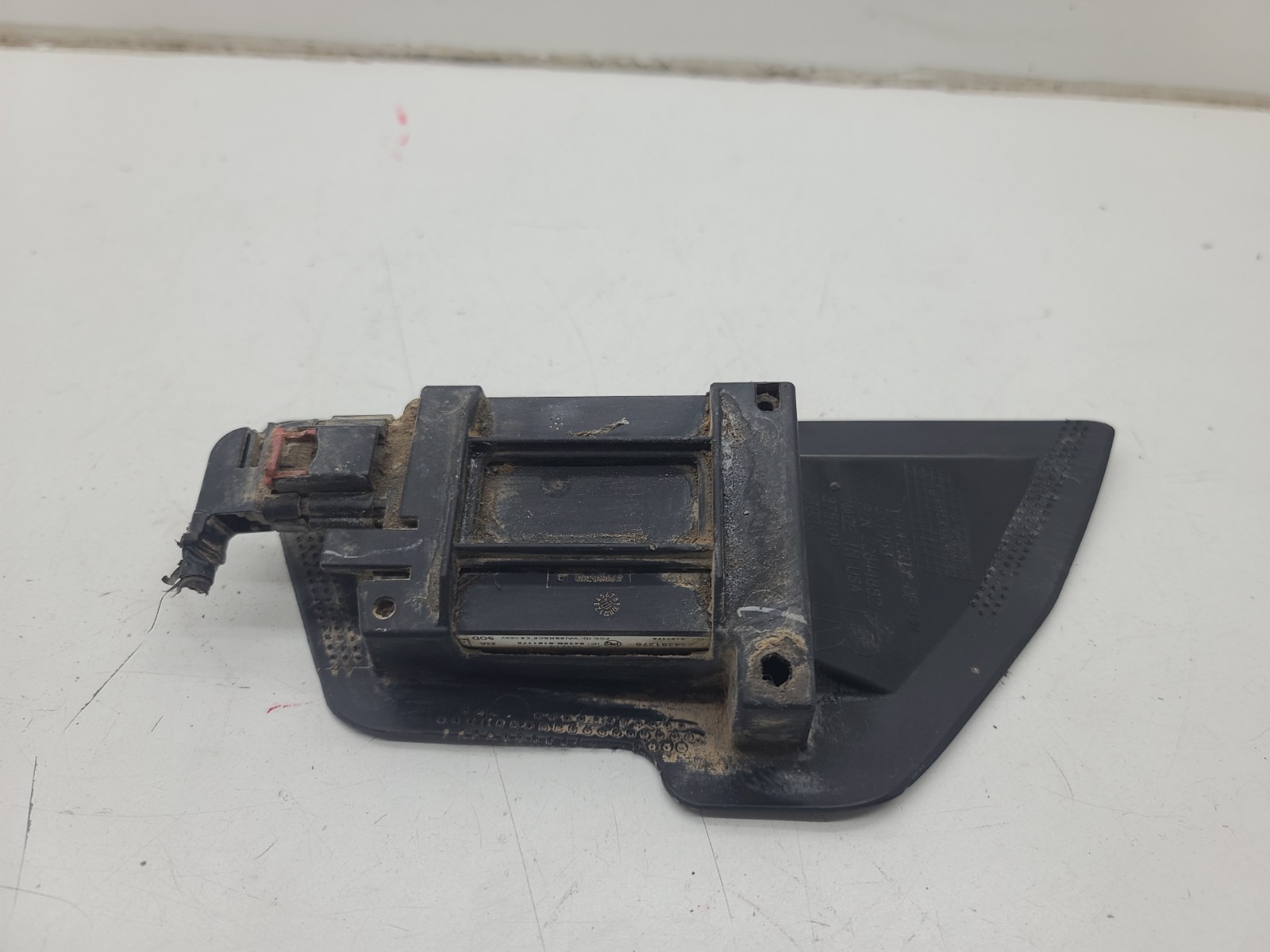 2013 -2017 GM Traverse Enclave Rear Right Object Alert Sensor Bracket 22844882