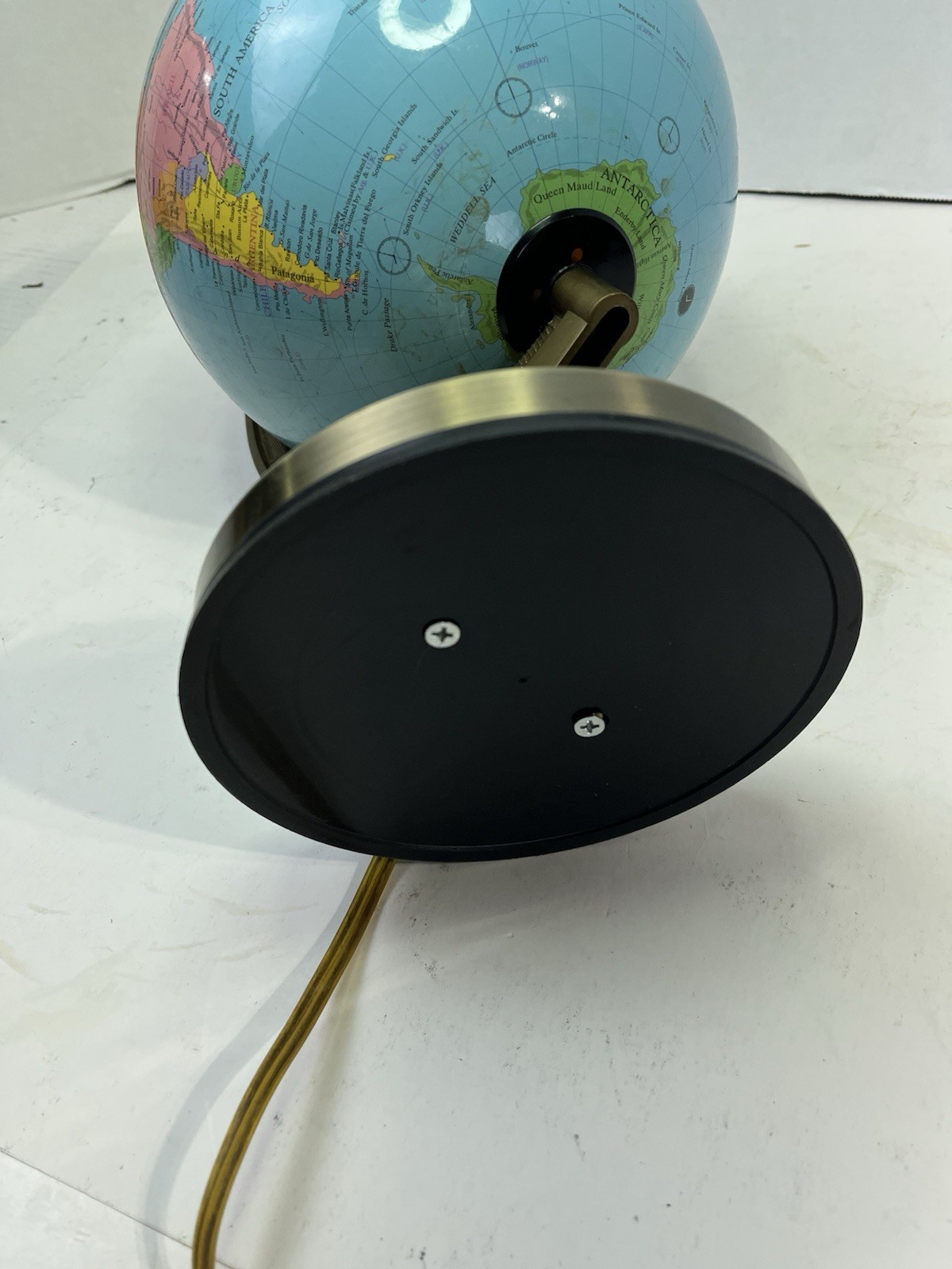 Illuminated World Globe with Stand, Built in LED OO B