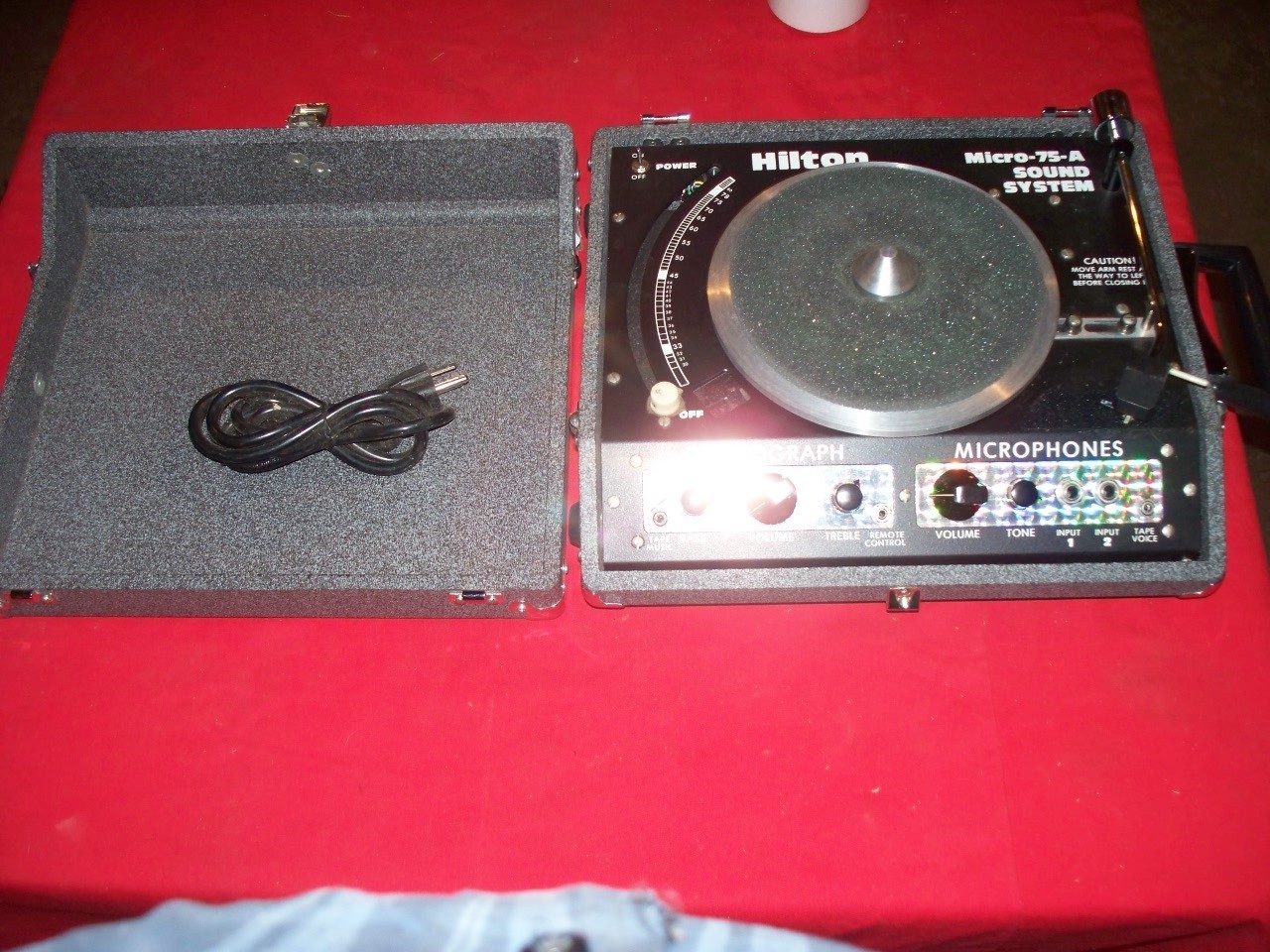 HILTON RECORD PLAYER 75C SOUND SYSTEM