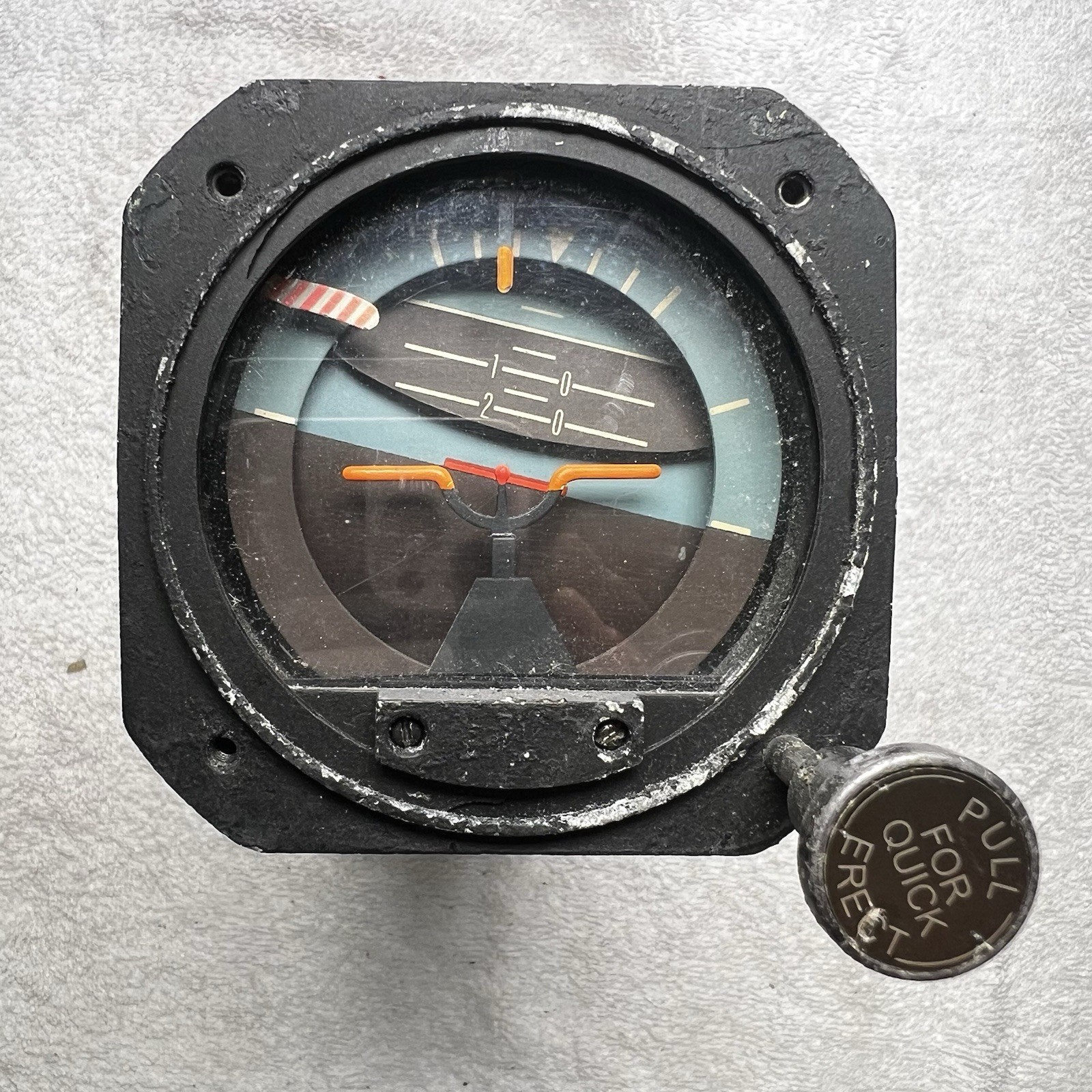 AIM 510-1P Attitude Gyro P/N: 504-0017-933 As Removed