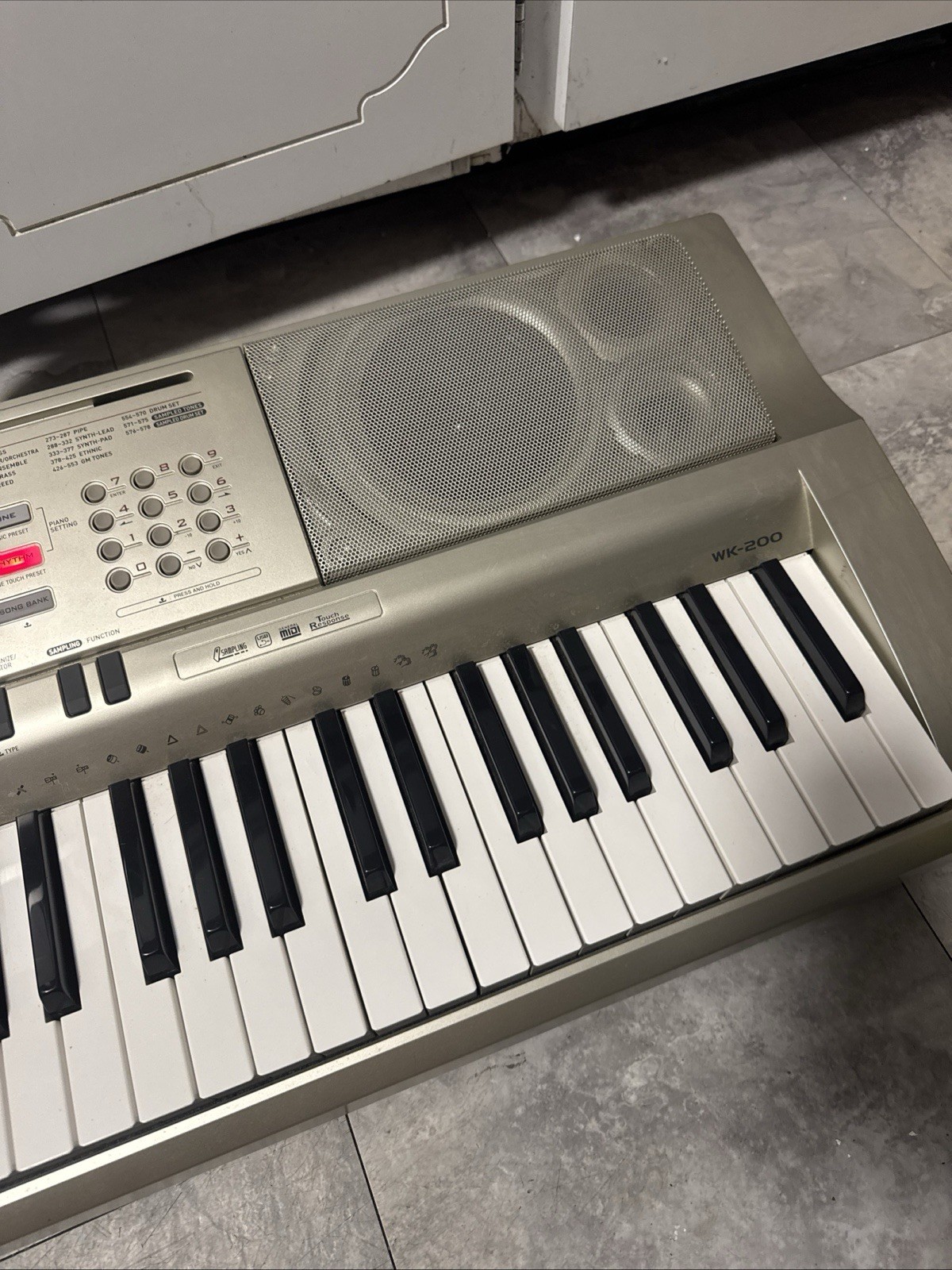 Casio WK-200 Gray Portable Touch 76-Key Workstation Electronic Keyboard Tested