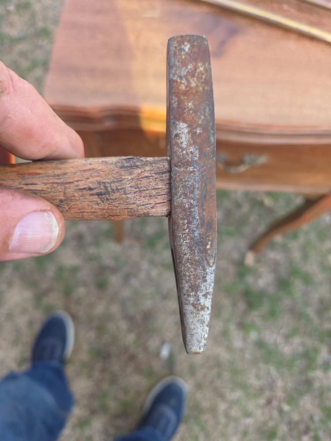 VINTAGE SPLIT HEAD TACK HAMMER BRADS SOLID HANDLE SEE PHOTO DESCRIPTION