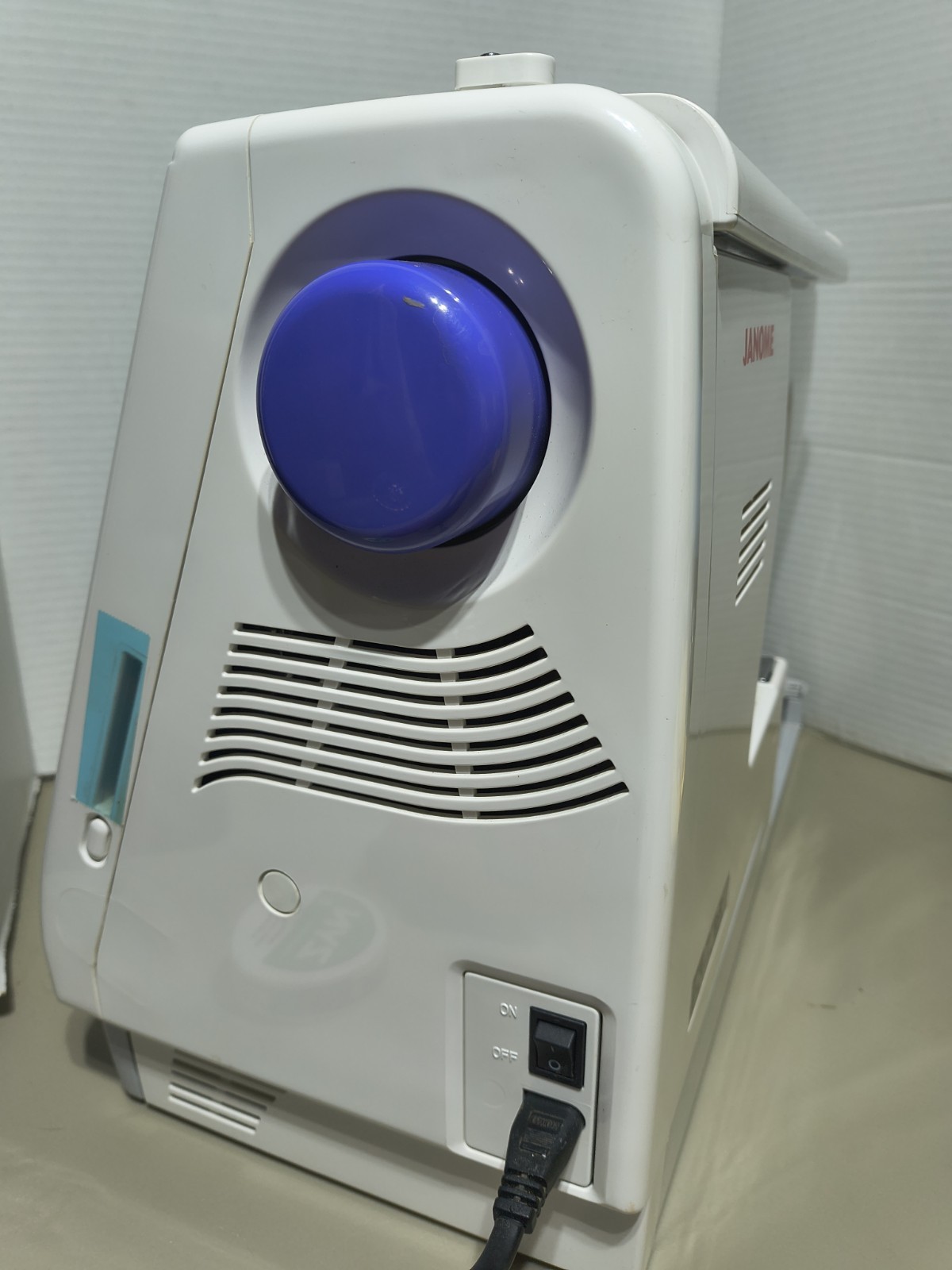 Janome MC300E Memory Craft 300E Computerized Embroidery Machine Tested Excellent