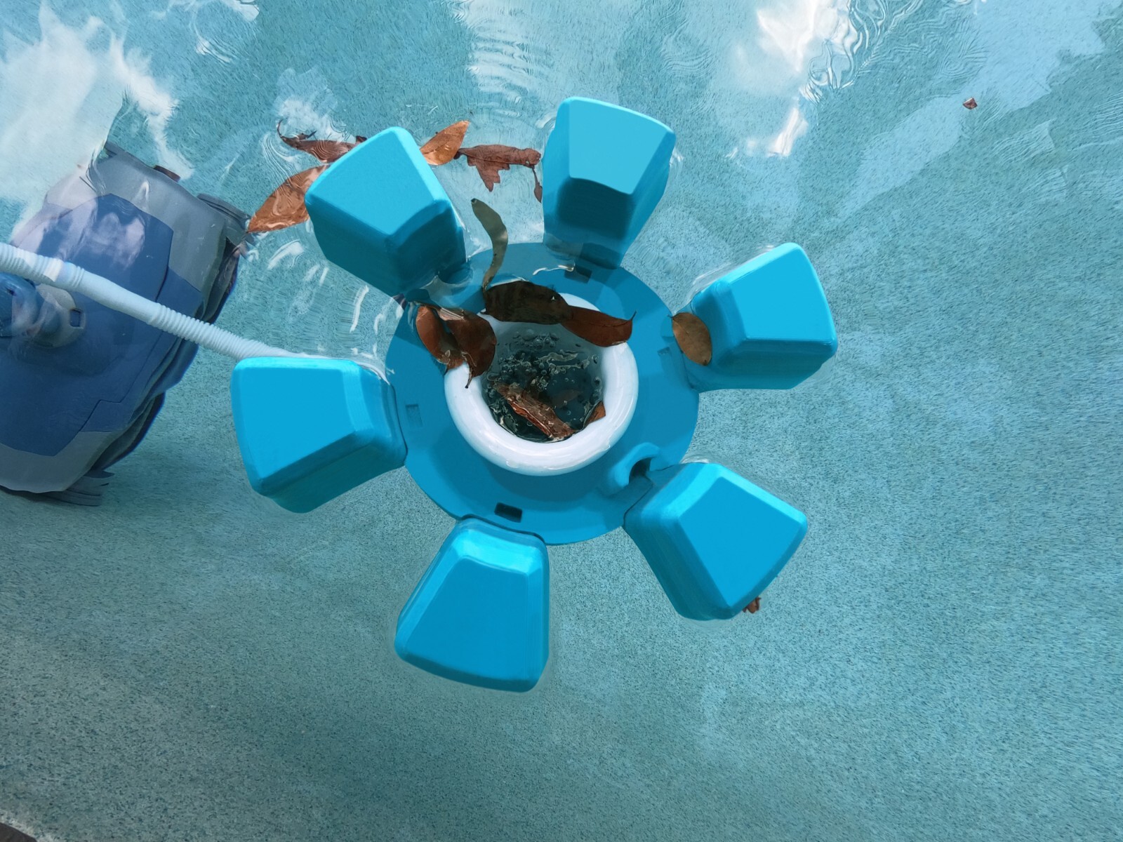 REF: SkimmerMotion Xtreme- The Automatic Pool Cleaner - pool surface cleaner