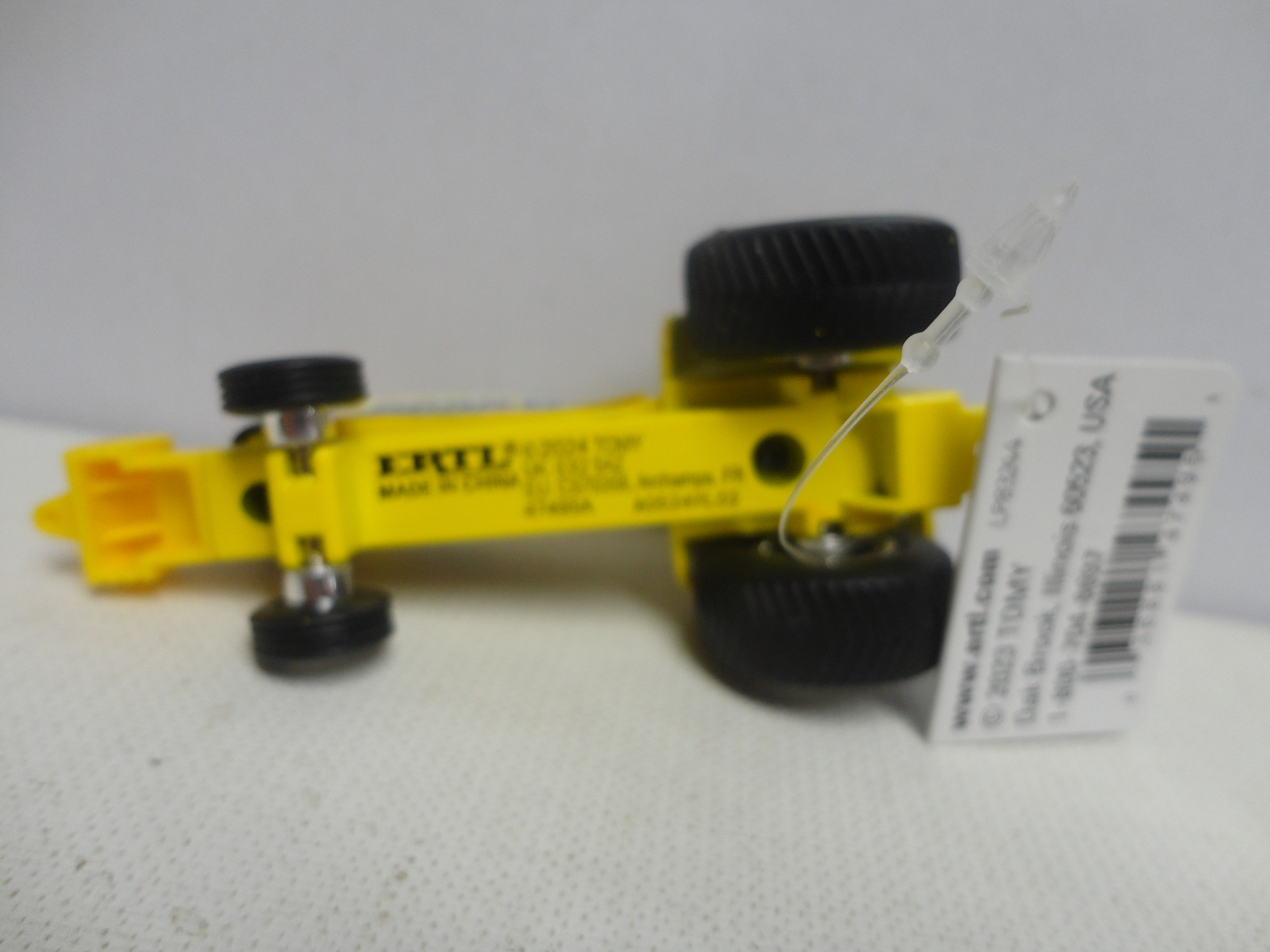 Ertl Loose PULLER TRACTOR Yellow CORN FED RACING 1:64 scale