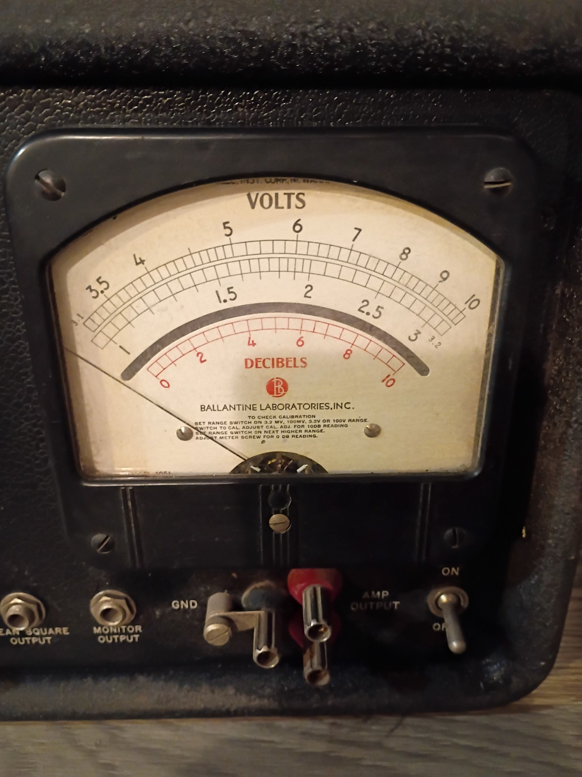 True Root-mean-square Voltmeter Model 320