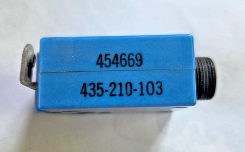 Cessna General Aircraft 10 Amp Push Button Circuit Breaker