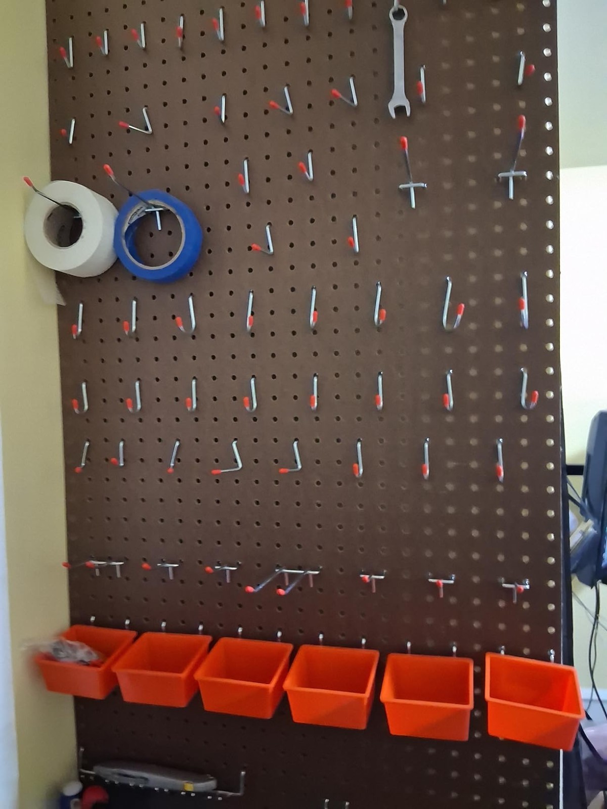 121-Piece Pegboard Hooks Set Pegboard Accessories with Metal Utility Hooks New