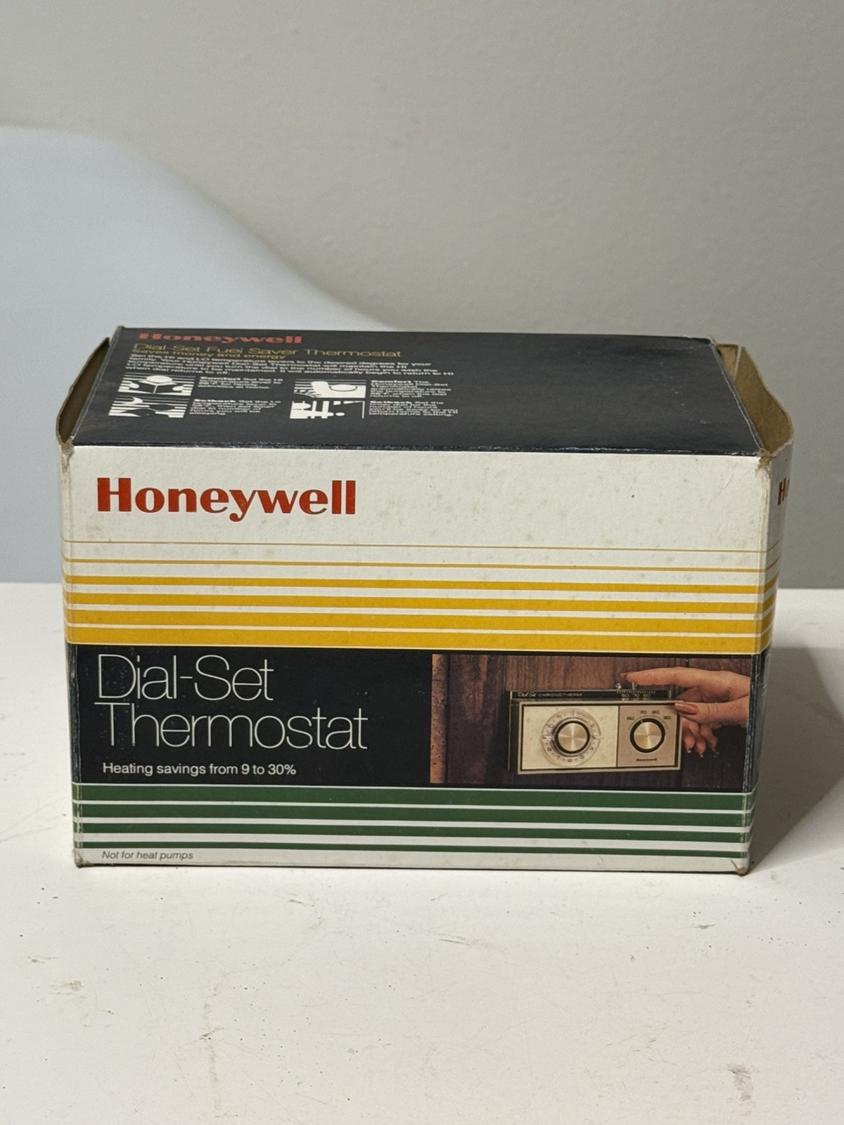 Vintage Honeywell T8084A1021 dial set Thermostat fuel saver 30 volt ac control