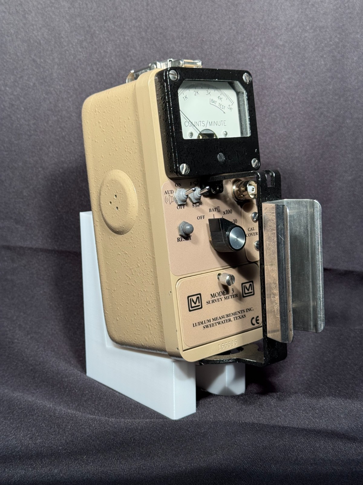 MINT Ludlum Model 3 Radiation Detector + 44-9 αβγ GM Probe, Hard case, 2026 Cal!
