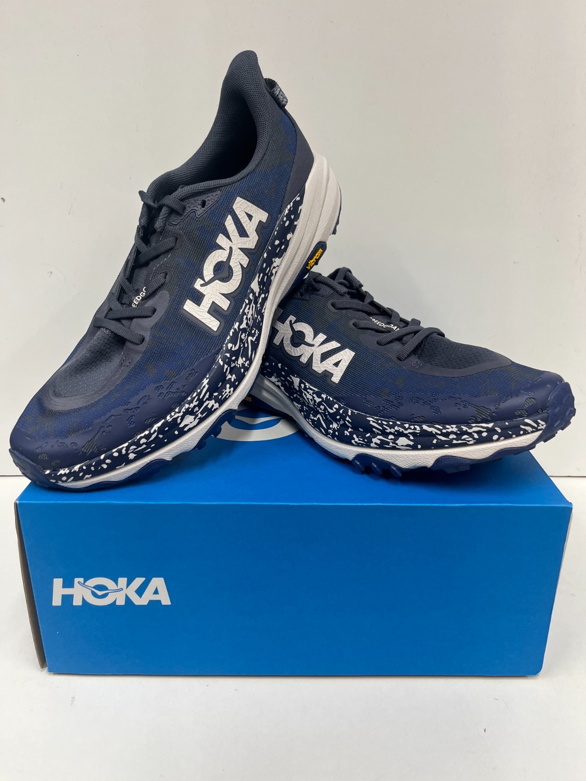 Hoka Speedgoat 6 -- Men's Running Shoes -- NEW