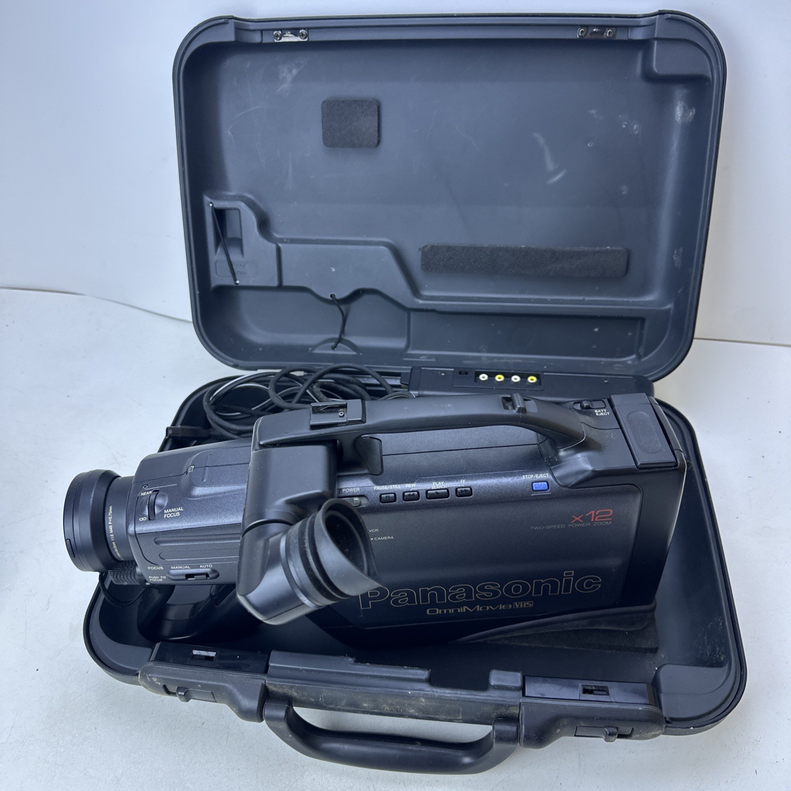 FOR PARTS Panasonic OmniMovie PV-900D VHS Camcorder Recorder Case UNTESTED AS IS