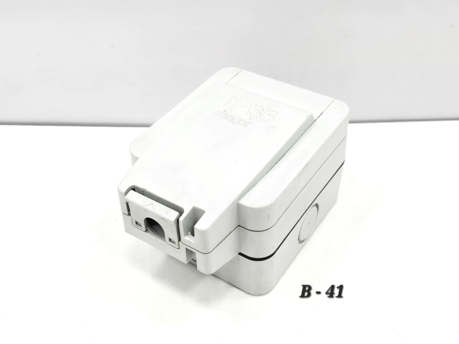 HAGER IP66 WEATHERPROOF SWITCH SOCKET