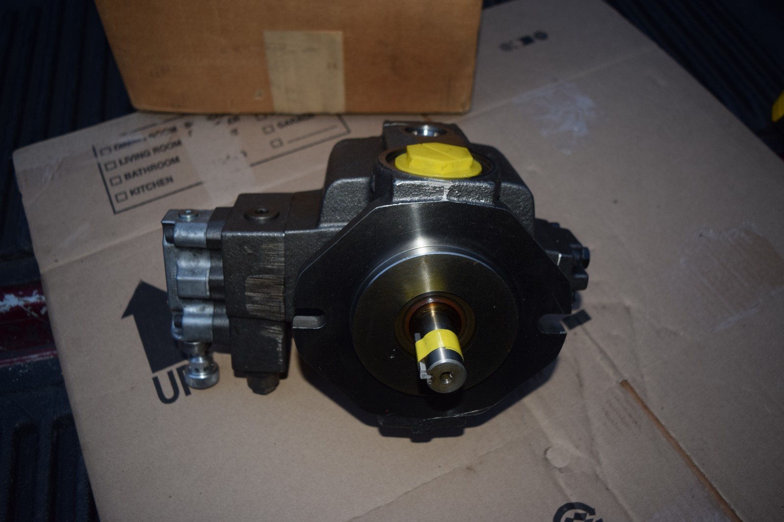 BOSCH 0513500220 Vane Pump