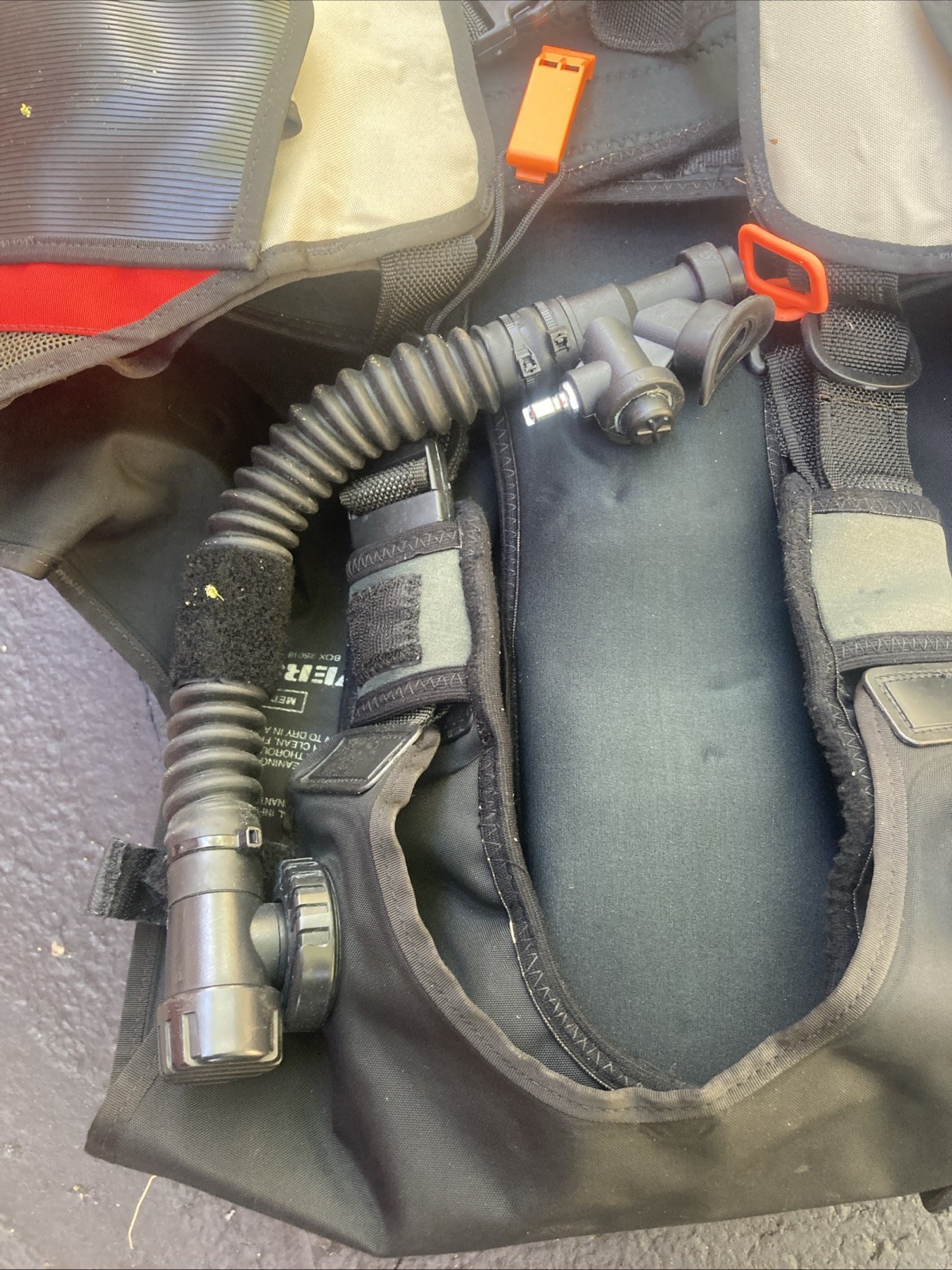U.S. Divers Aqua Scuba Vest Buoyancy Compensator. MEDIUM