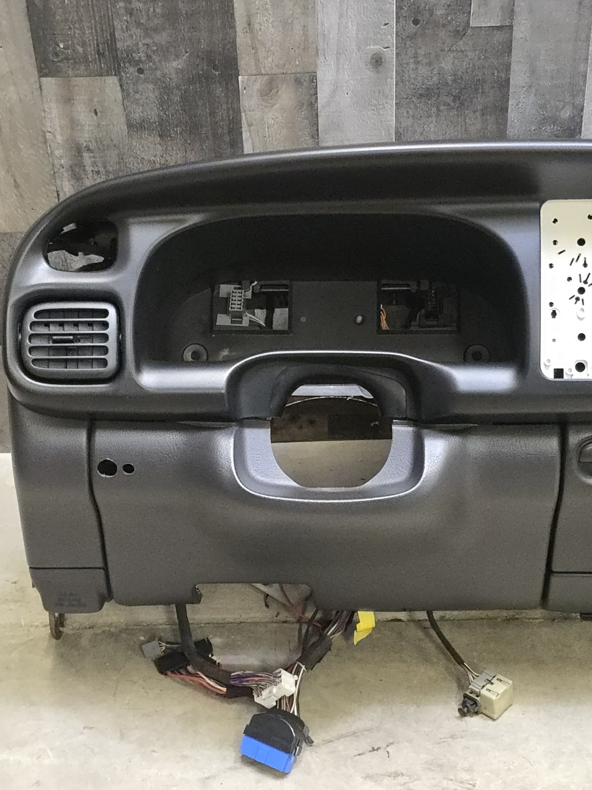 1998 98 Dodge RAM 1500 2500 Dashboard DASH CORE Structure Assembly Bezel AGATE