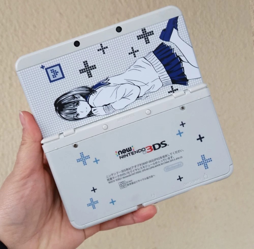 with Cute Anime Girl Design NEW 3DS Console Top & Bottom Replacement Shell Rare!