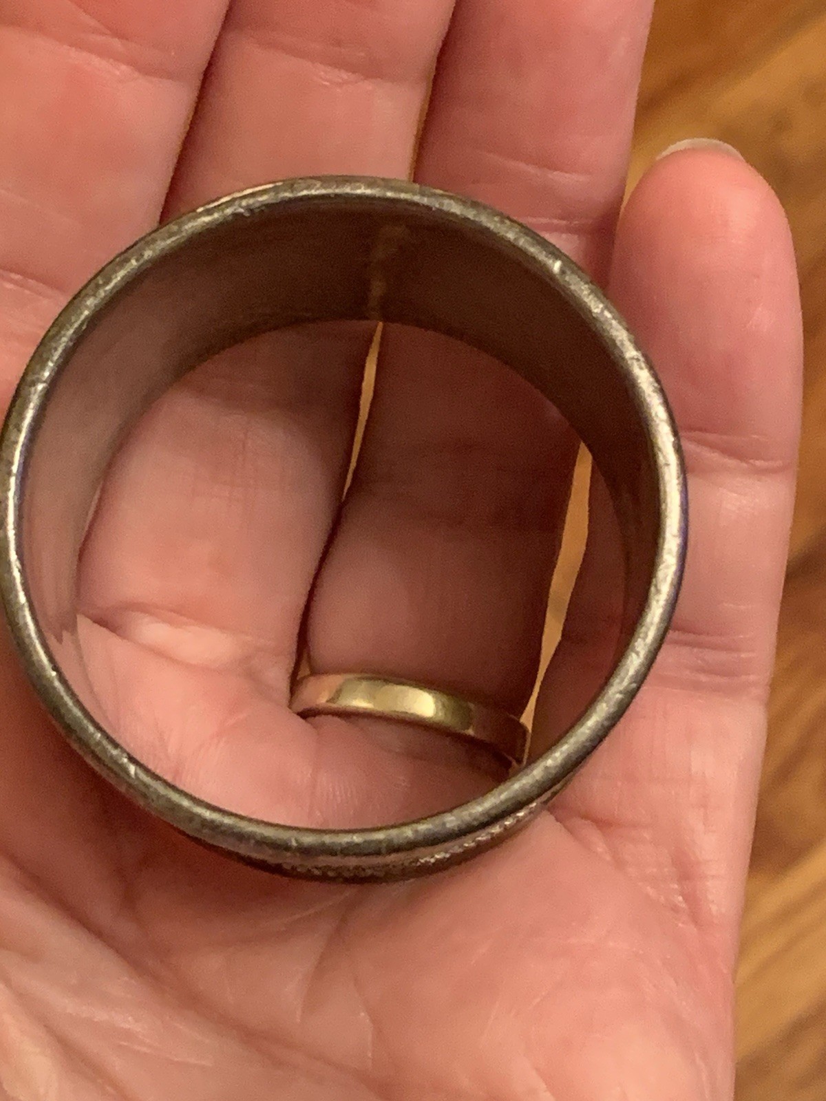 Sterling Silver napping ring antique , not marked, tested, 26 grams