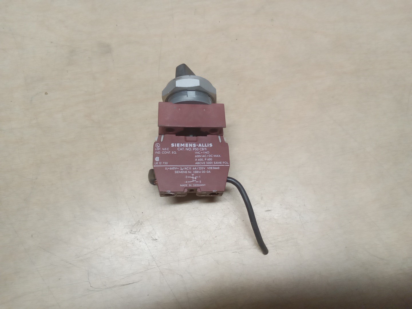 Siemens-Allis P30 CB11 Selector Switch
