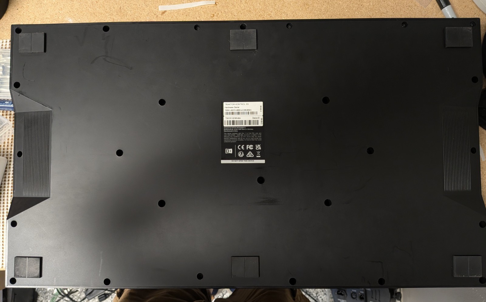 Native Instruments Traktor Kontrol S3 4-Channel DJ Controller
