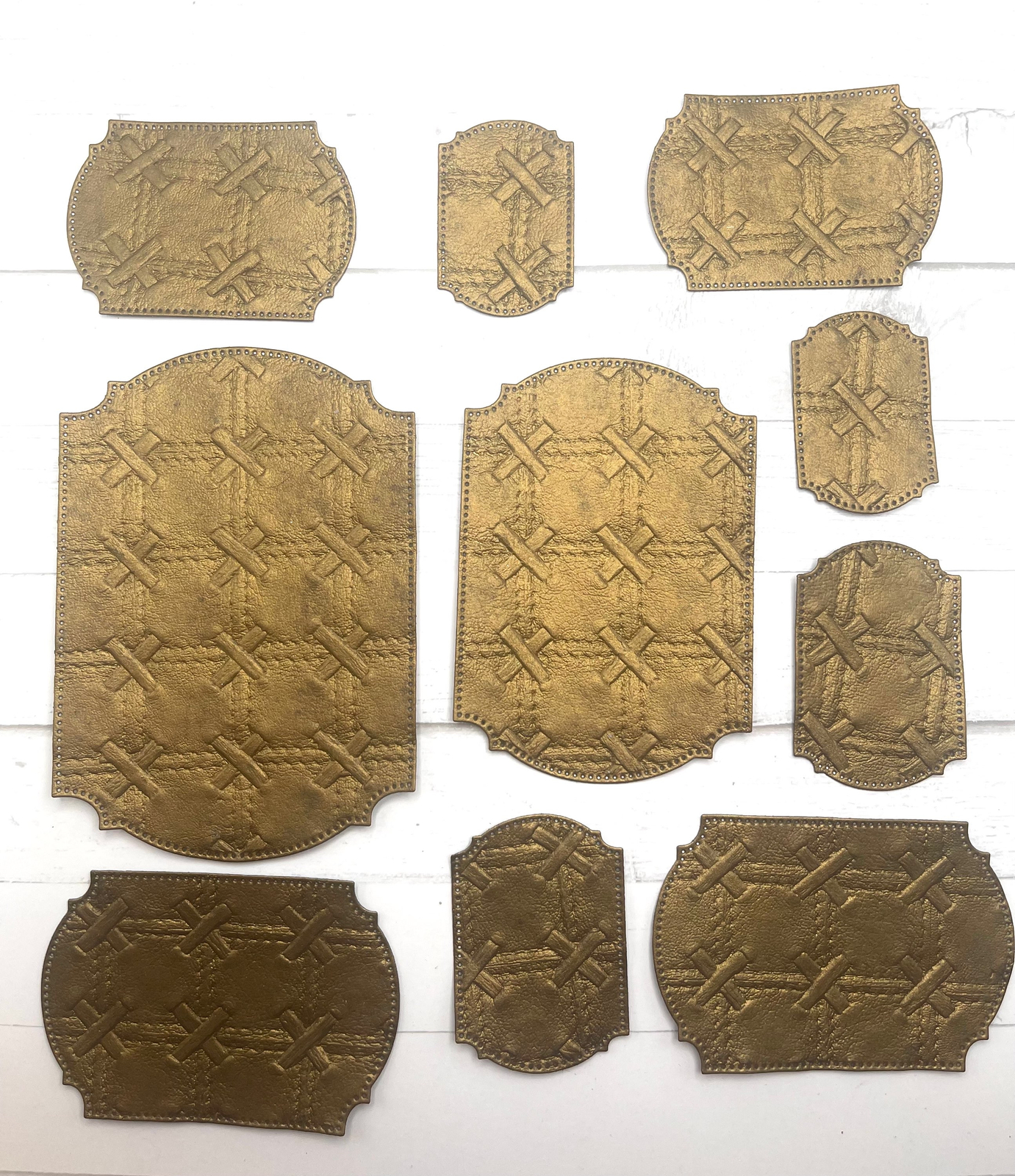 Die Cuts Plaque Labels Stitched Edge 10 Pieces Textured Tonic Studios Cotton Spe