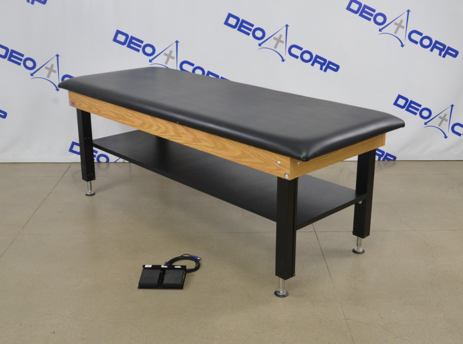 Hausmann 4717 Bariatric Electric Hi-Lo Treatment Table 78"x30" W/ Foot Pedal