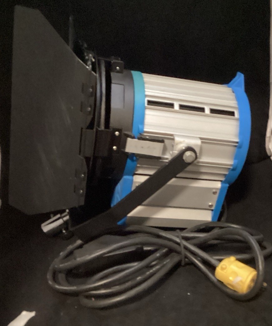 (KS-A1) 1000 W. Fresnel Tungsten Spotlight photo studio video film lighting 120v