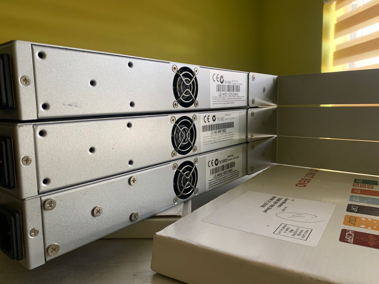 MULTIVIEWER - APANTAC TAHOMA LE-4HD