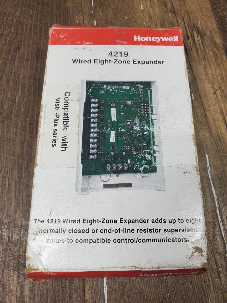 Y69 ♻ Honeywell 4219 Wired Eight-Zone Expander ♻