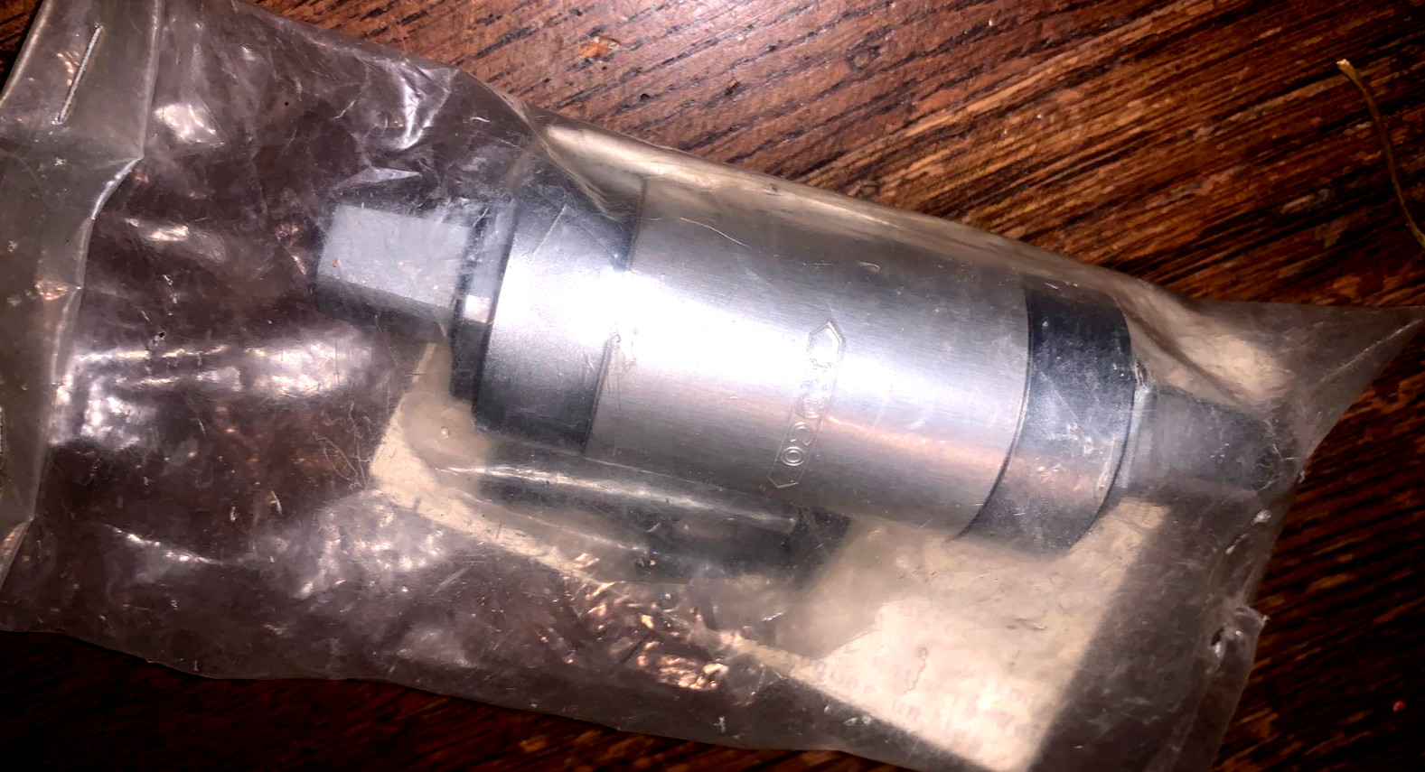 NOS EDCO COMPETITION 65530 35x68/70 Bottom Bracket Cartridge w Eccentric Cups