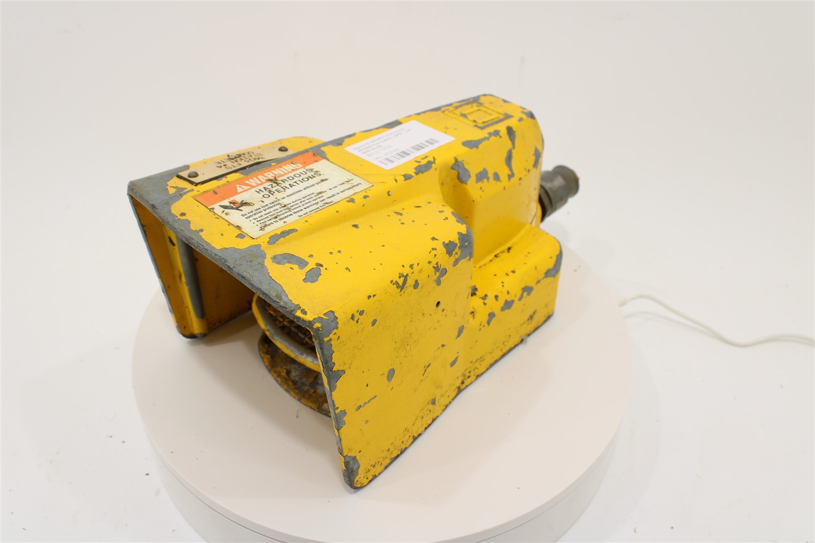 Square D 9002AW132 Harmony 9002AW Foot Switch | SPDT | 5A | 600V AC/DC