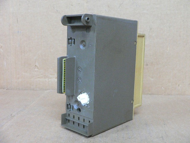 Siemens 6Es5 482-8Ma13 I/O Module