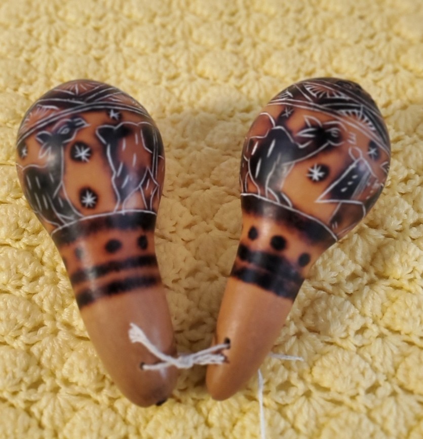 Collectible Vintage Pair Of Peruvian Carved Etched Rattles 5 1/2" Gourds