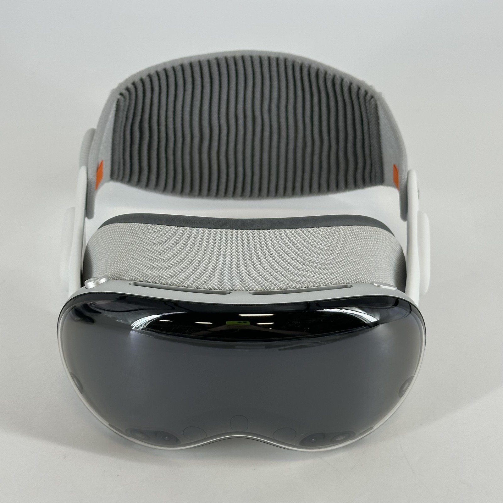 Apple Vision Pro VR Headset 1TB w/ Dual Loop Band-M - Right Audio Strap Issue