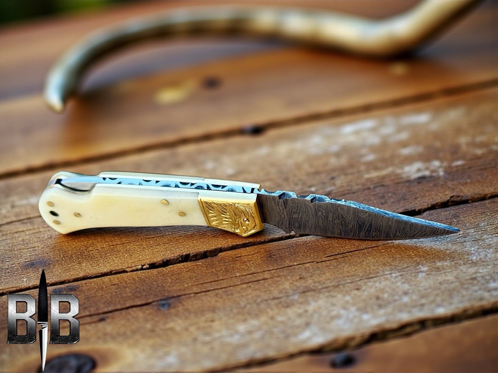 ✅ Custom Forged Damascus Folding Knife Camel Bone Handle pocket knives