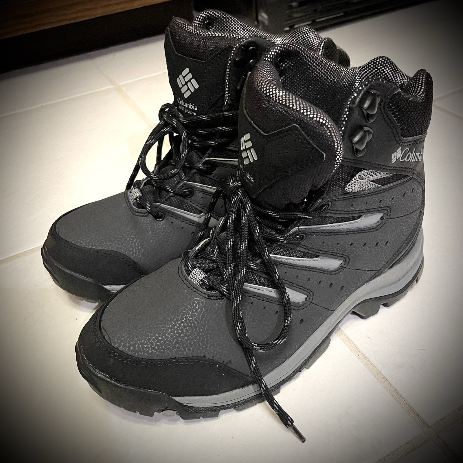 Columbia Gunnison II Omni Heat 200g Waterproof Boots Black Men’s 9 BM0837-010