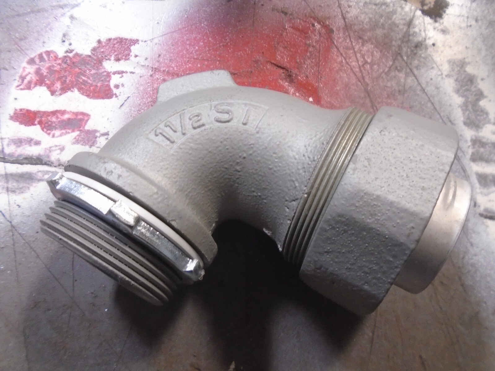 ST90150 CONDUIT FITTING 1-1/2 IN 90 DEGREES