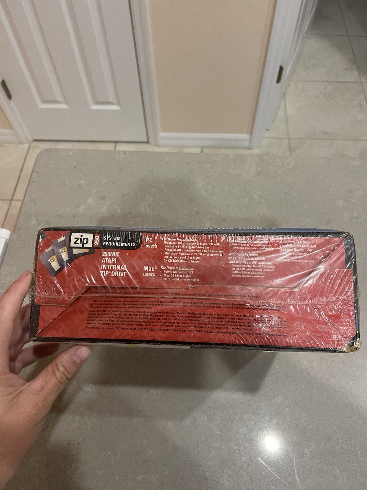 Iomega Zip 250MB ATAPI internal Zip drive Sealed - Read Description