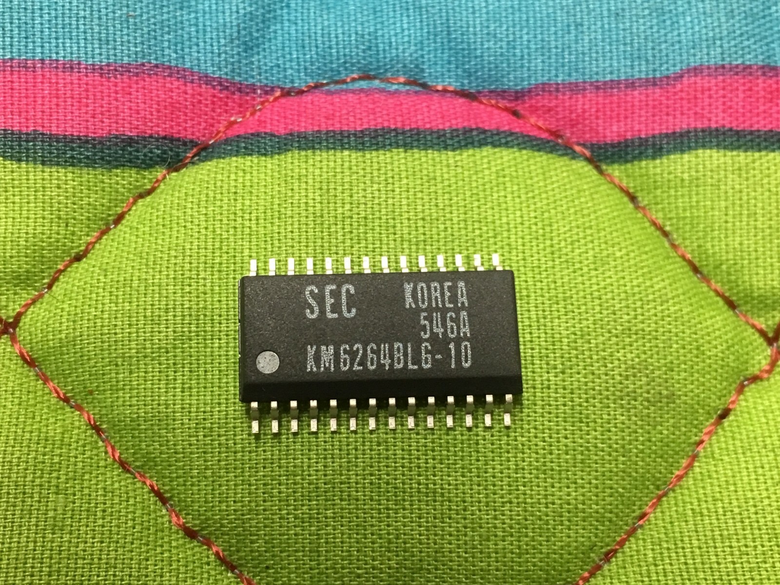 KM6264BLG-10 8Kx8 Bit Low Power CMOS Static Ram 28 pin tssop NOS ( lot of 15 )