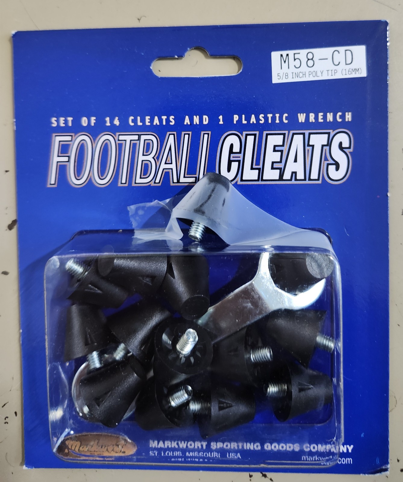 Markwort Football/Soccer (15) Cleat Poly and Wrench, Black 5/8" poly tip