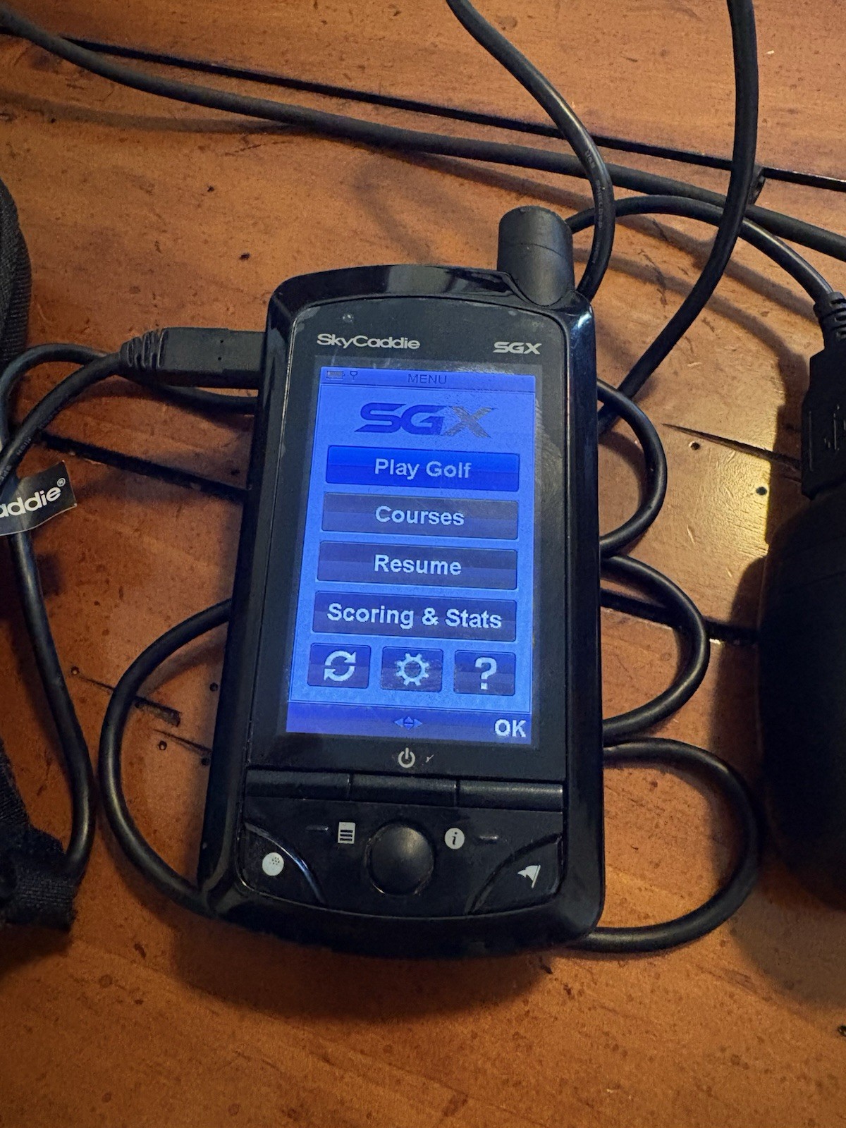 SkyGolf Skycaddie SGX Golf GPS System with Case and Cable