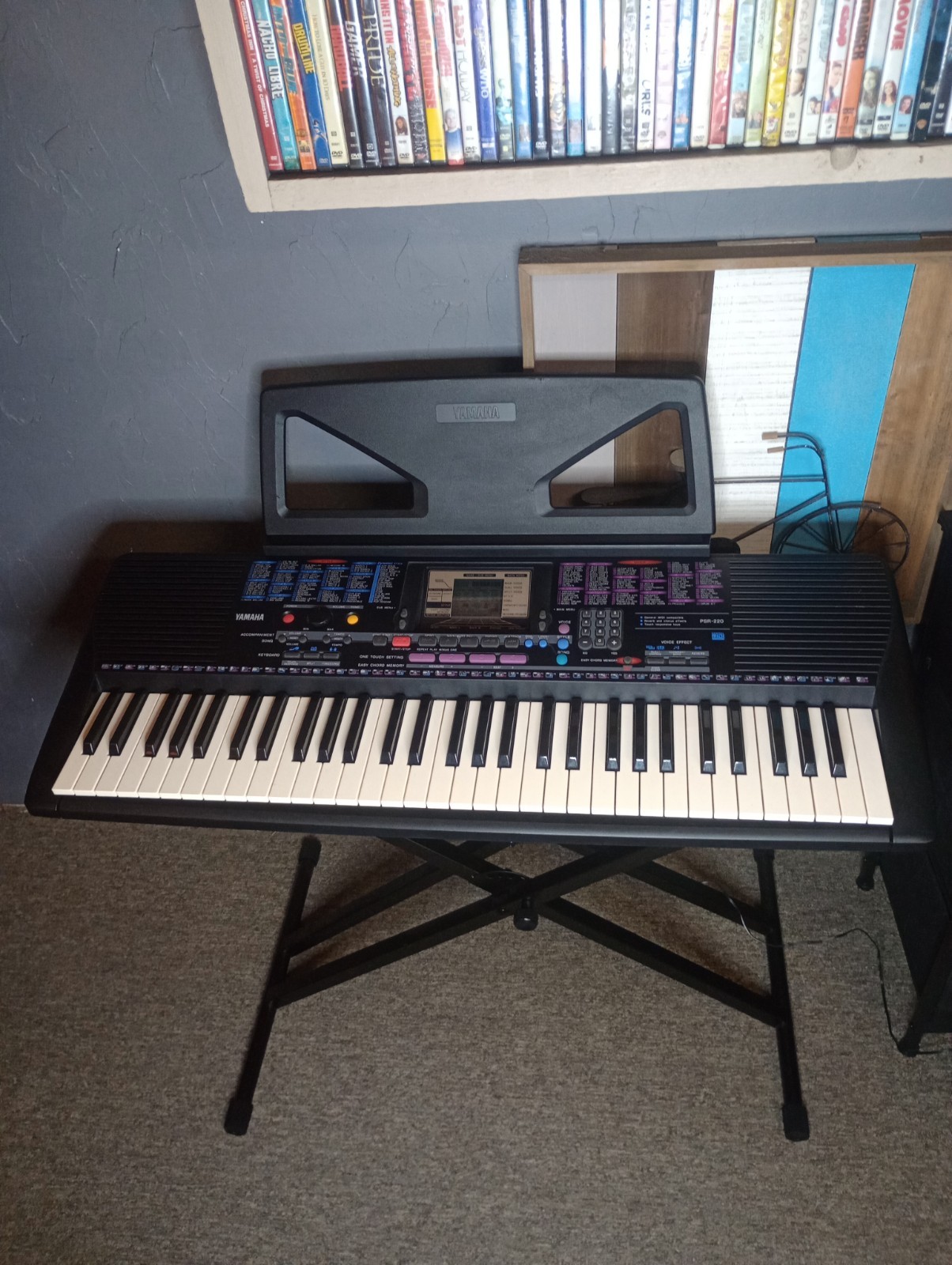 Yamaha Piano PSR-220 Digital 61-Keys Portatone Keyboard