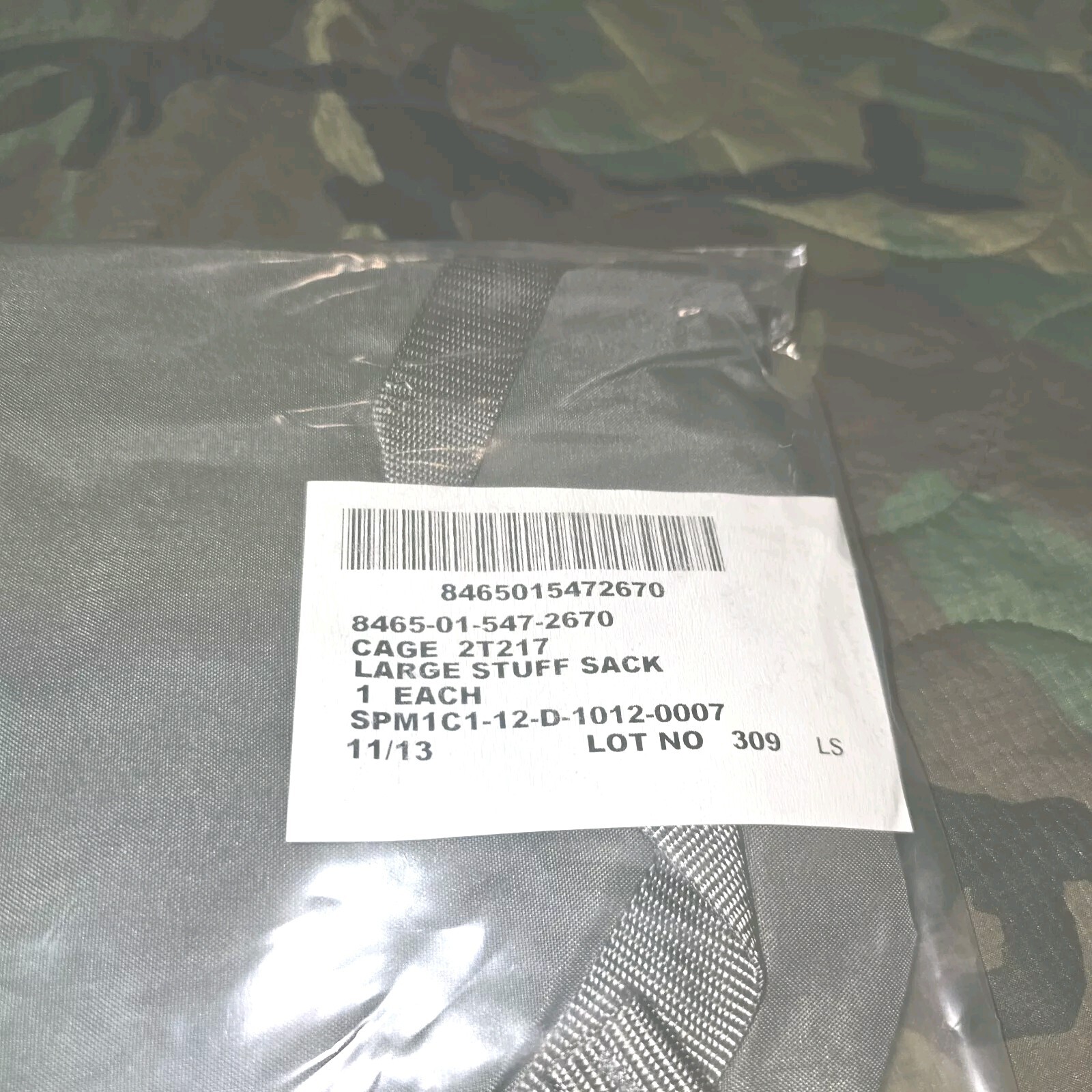 Vintage USGI Intermediate Cold Sleeping Bag - NSN: 8465-01-049-0888