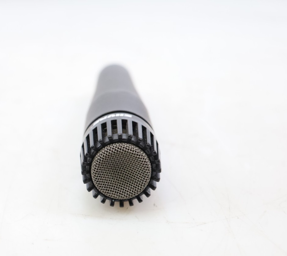 Shure SM57-LC Cardioid Dynamic Instrument Microphone
