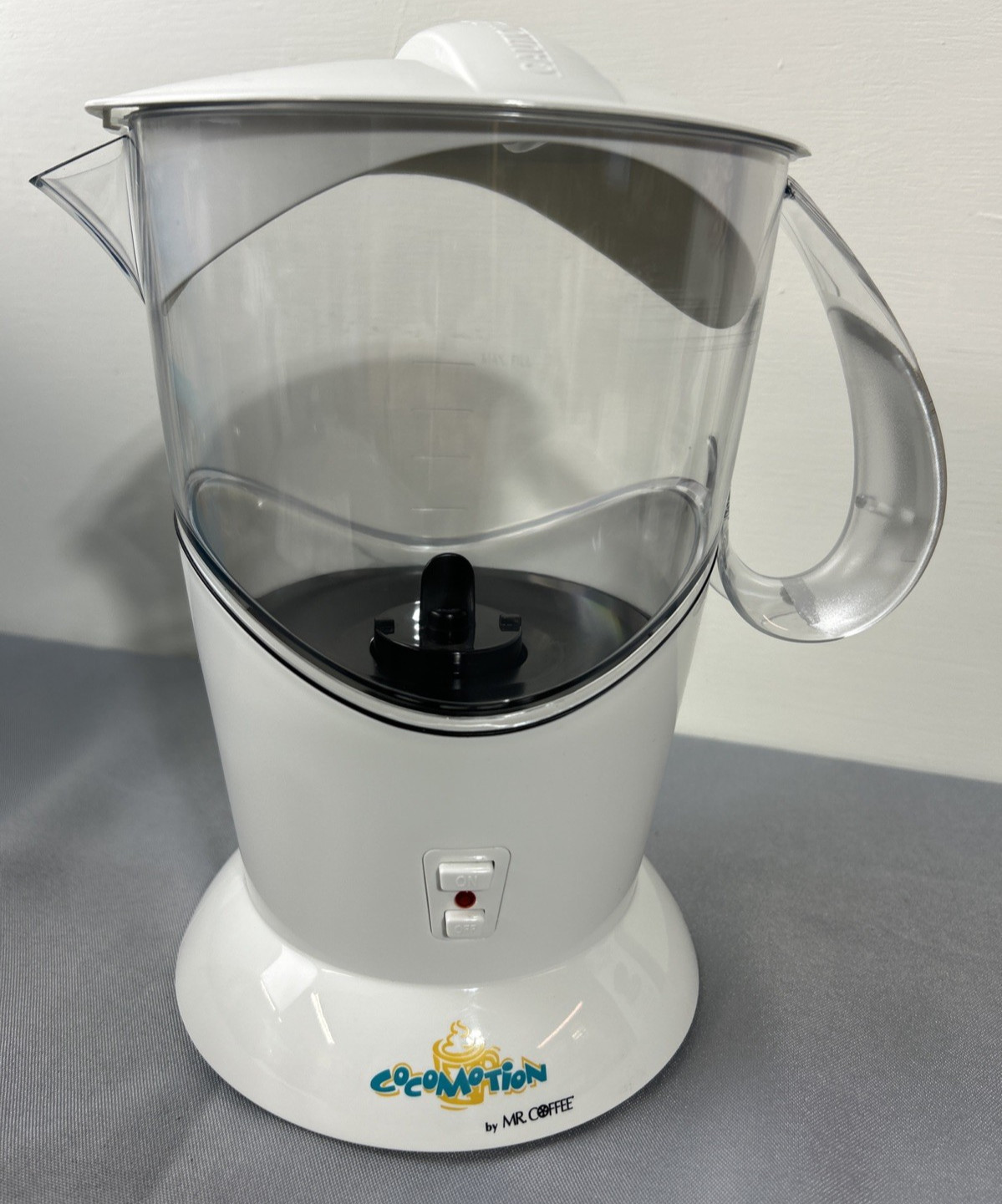 Mr. Coffee Cocomotion HC4 Automatic Hot Chocolate Maker 4 Cup Cocoa Quick & Easy