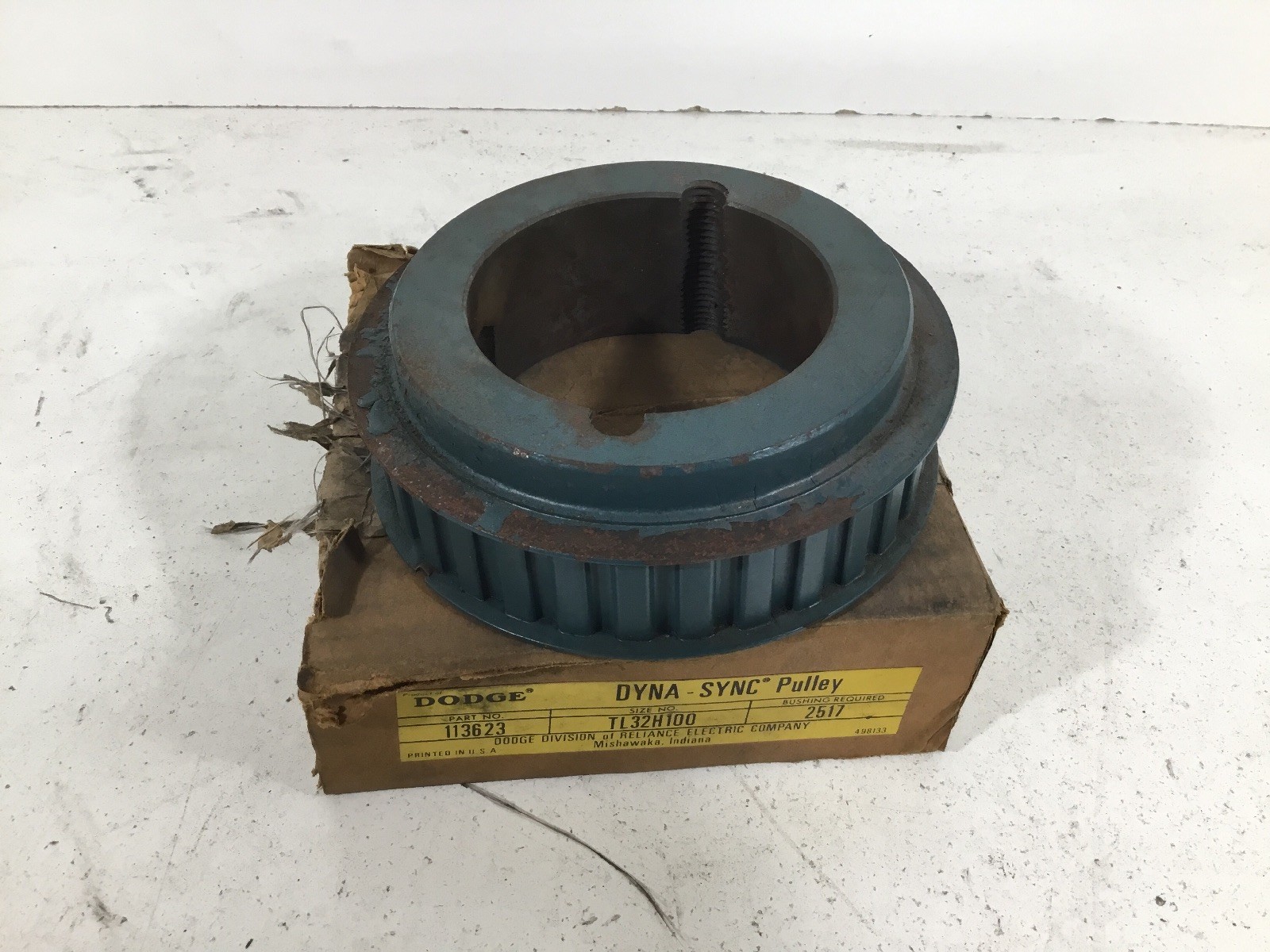 NEW Dodge Dyna-Sync Timing Pulley Part # 113623, Size TL32H100, Bushing Req 2517